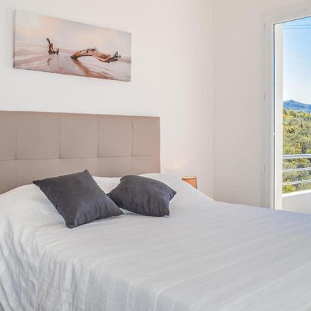 Awesome Apartment In Coti Chiavari With Kitchen Extérieur photo