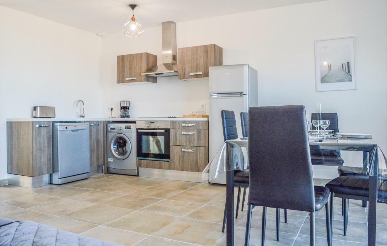 Awesome Apartment In Coti Chiavari With Kitchen Extérieur photo